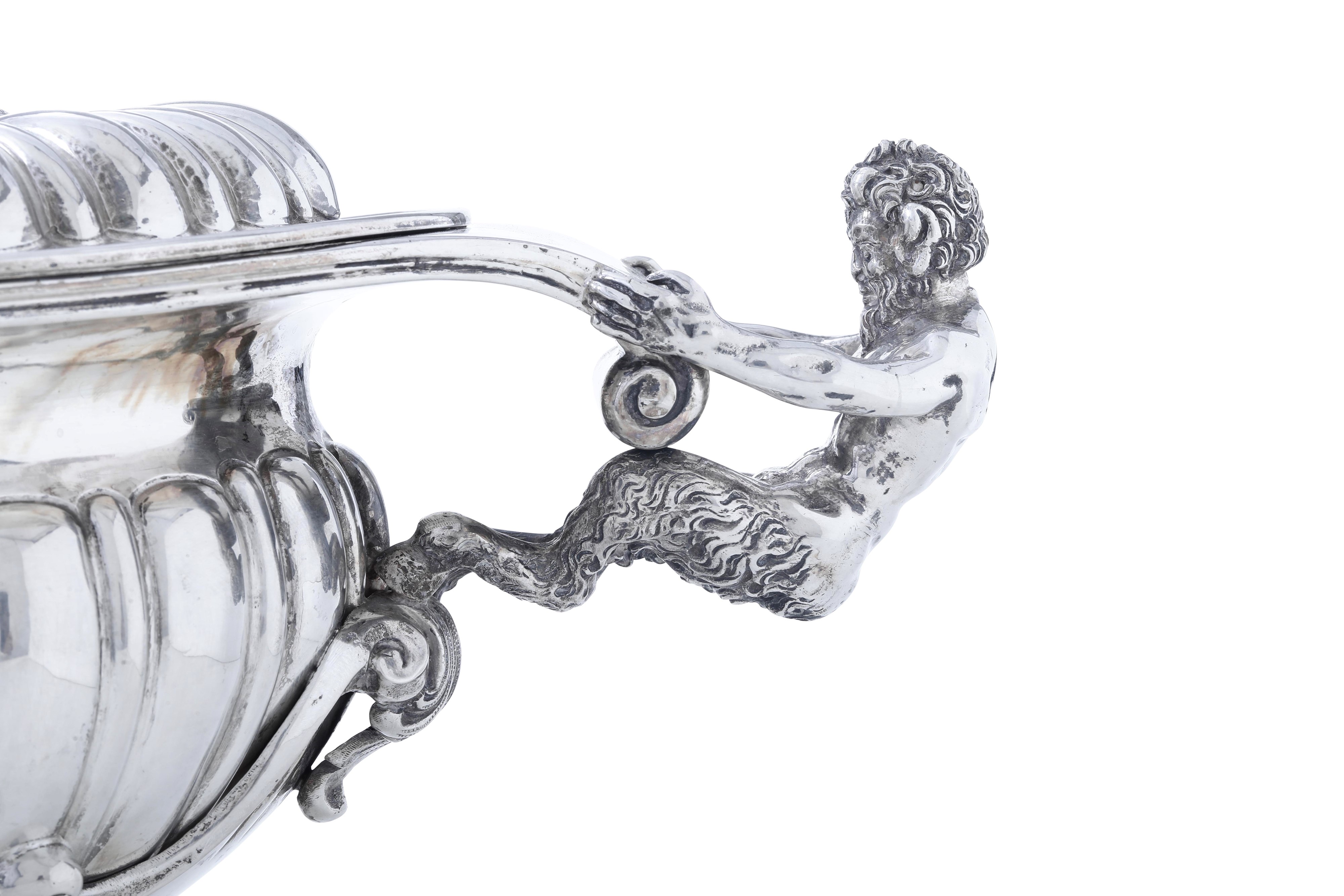 Achille Proserpio, Grande zuppiera neobarocca con presentoire in argento