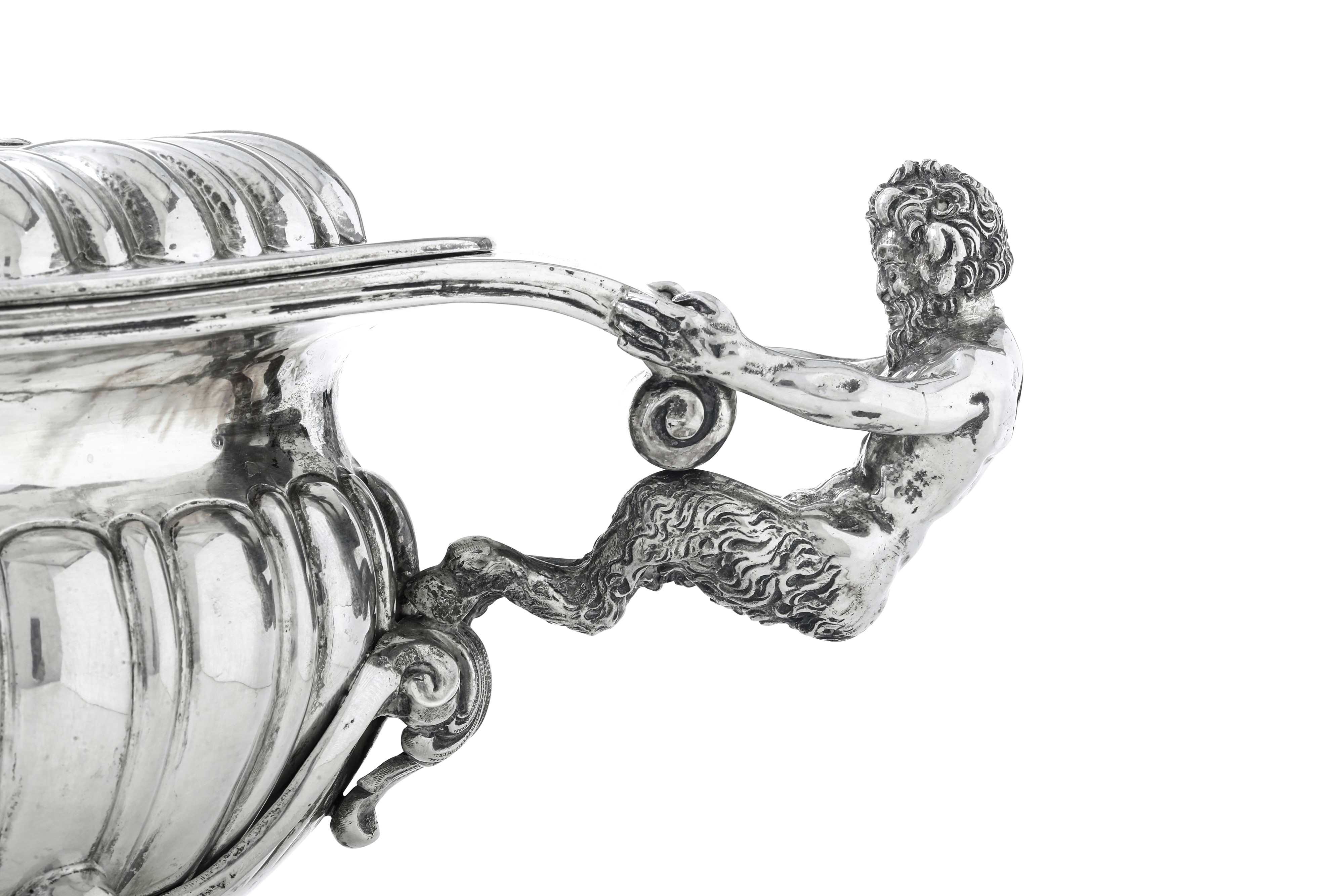 Achille Proserpio, Grande zuppiera neobarocca con presentoire in argento