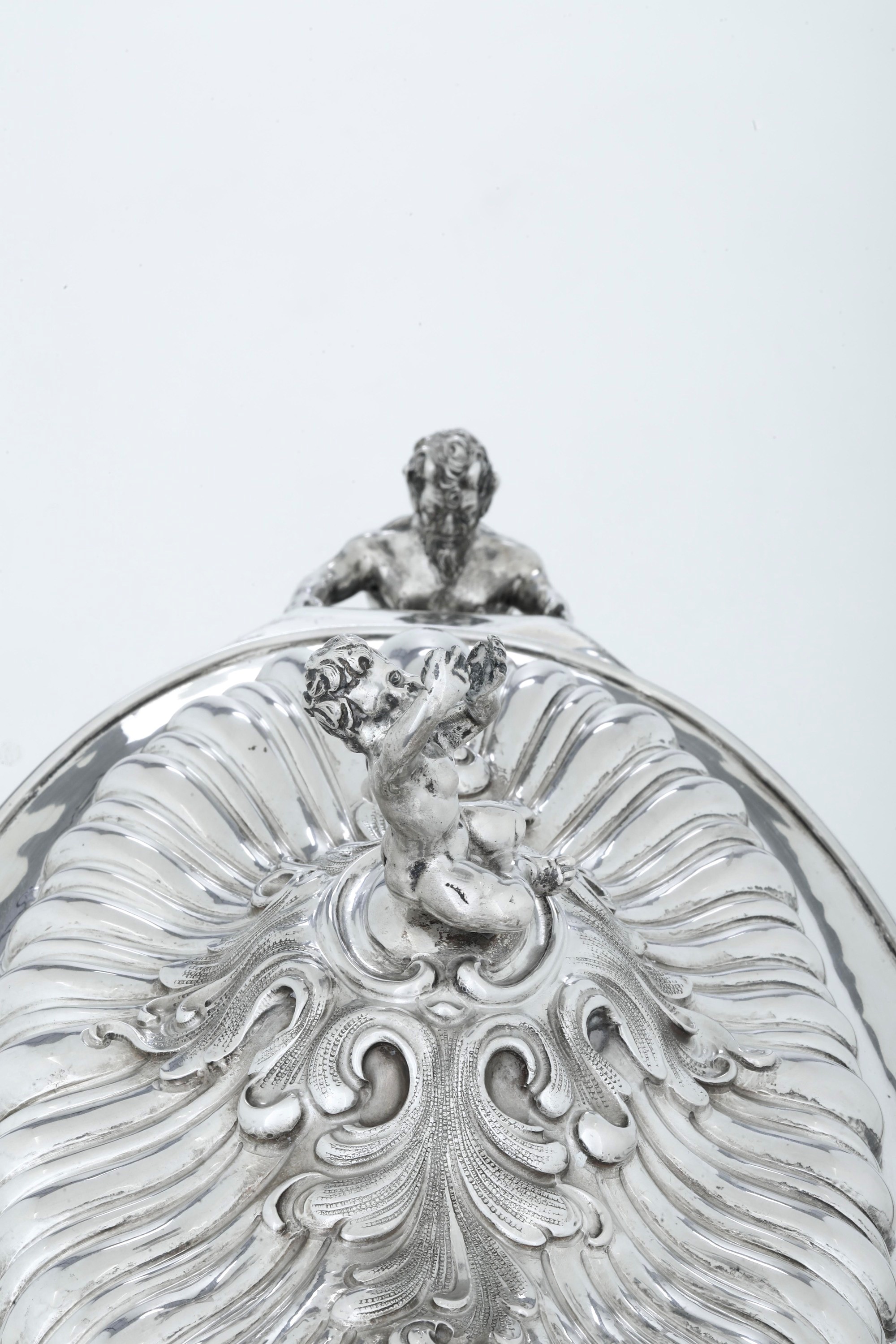 Achille Proserpio, Grande zuppiera neobarocca con presentoire in argento
