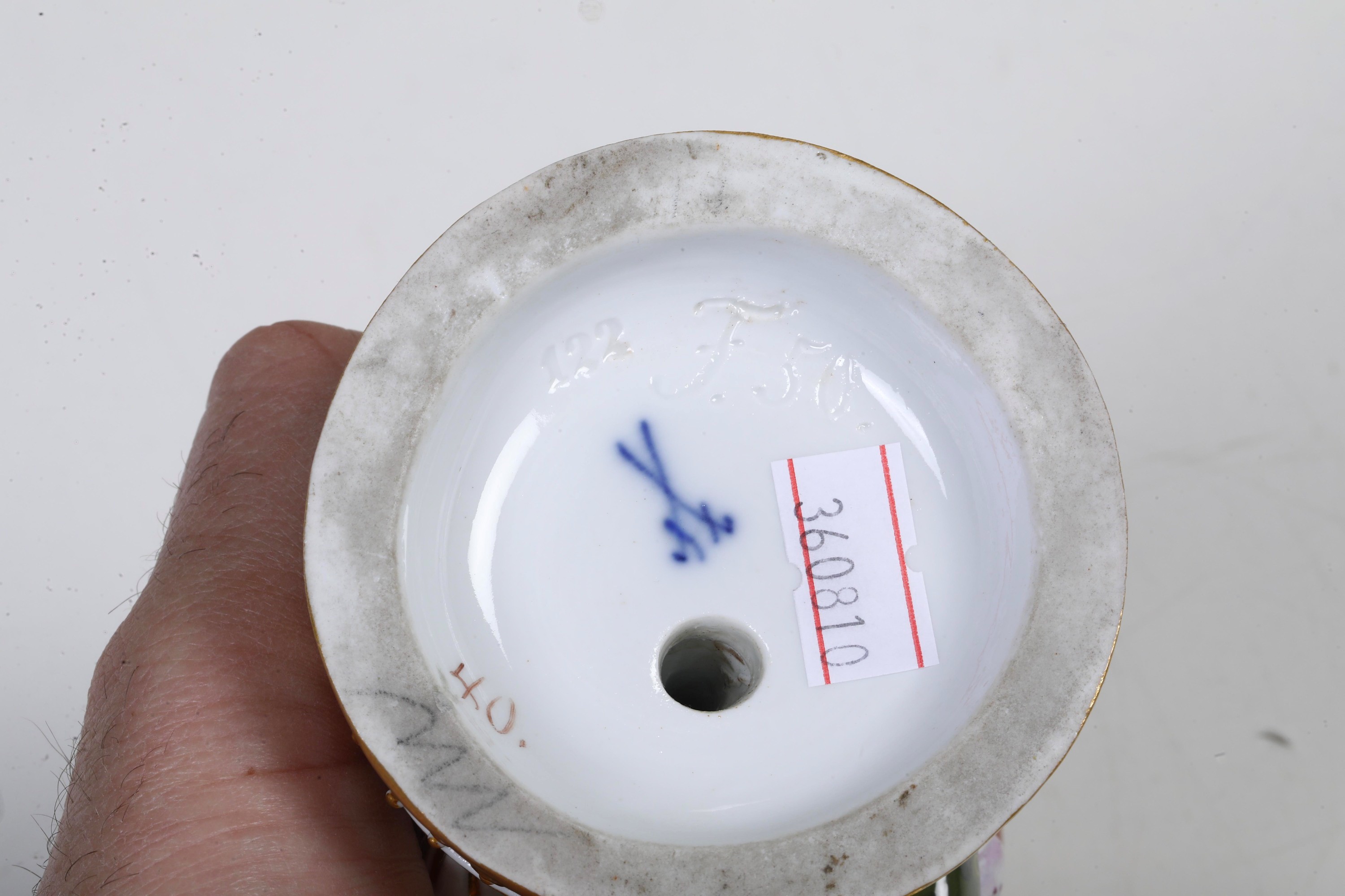 Coppia di figurine. Meissen, XX secolo. Modello di Acier della fine del XVIII secolo.