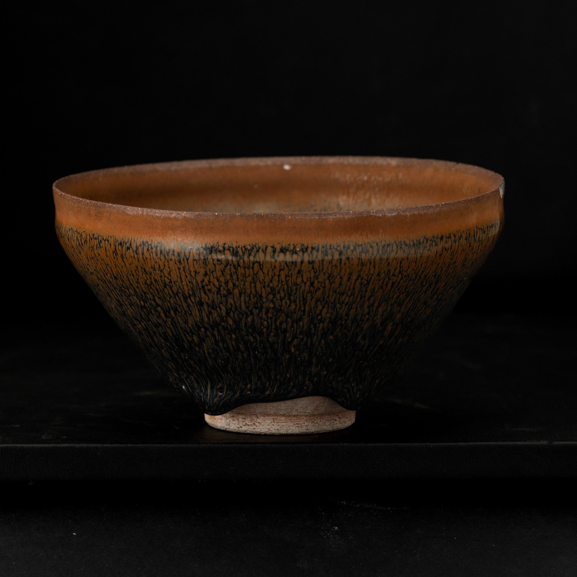 Cina (Repubblica), Ciotola in terracotta con decori in blu cobalto