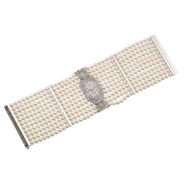 Cultured pearl, diamond and gold bracelet