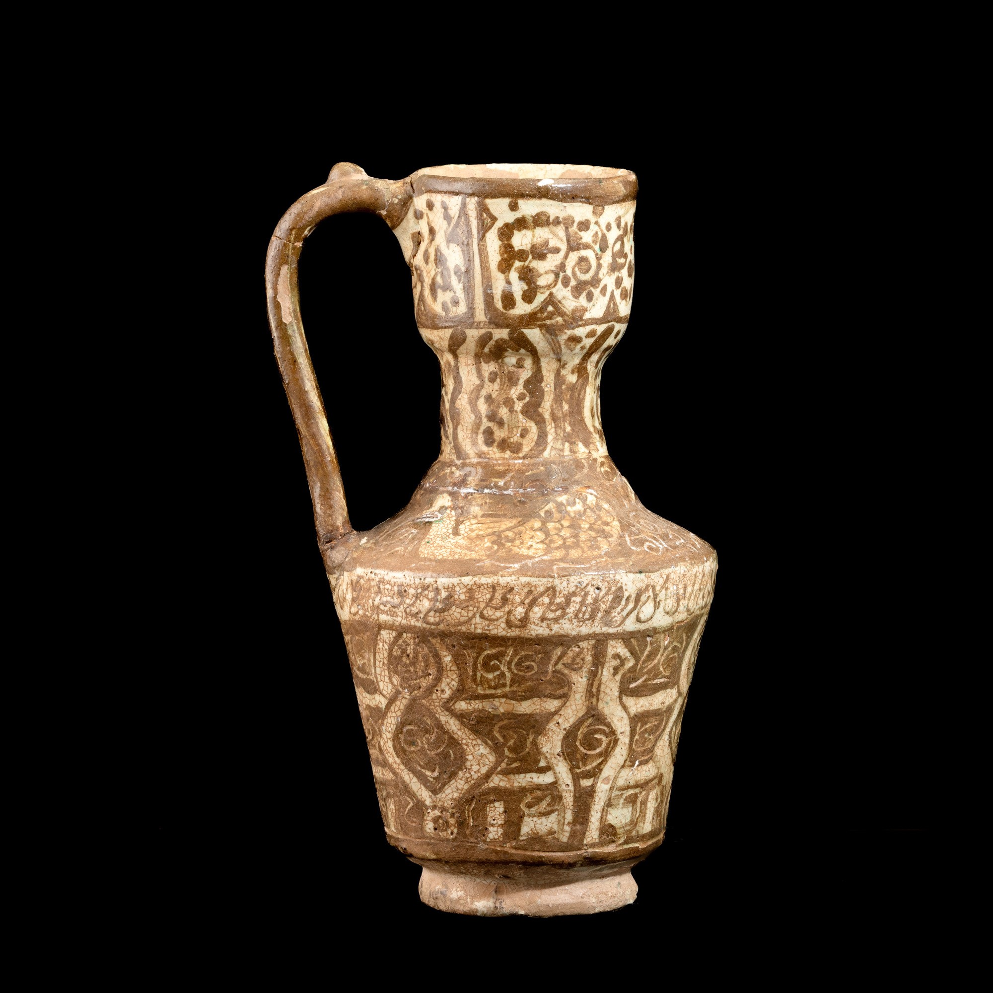 Versatoio in terracotta con decori geometrici e iscrizioni, Persia, XI secolo