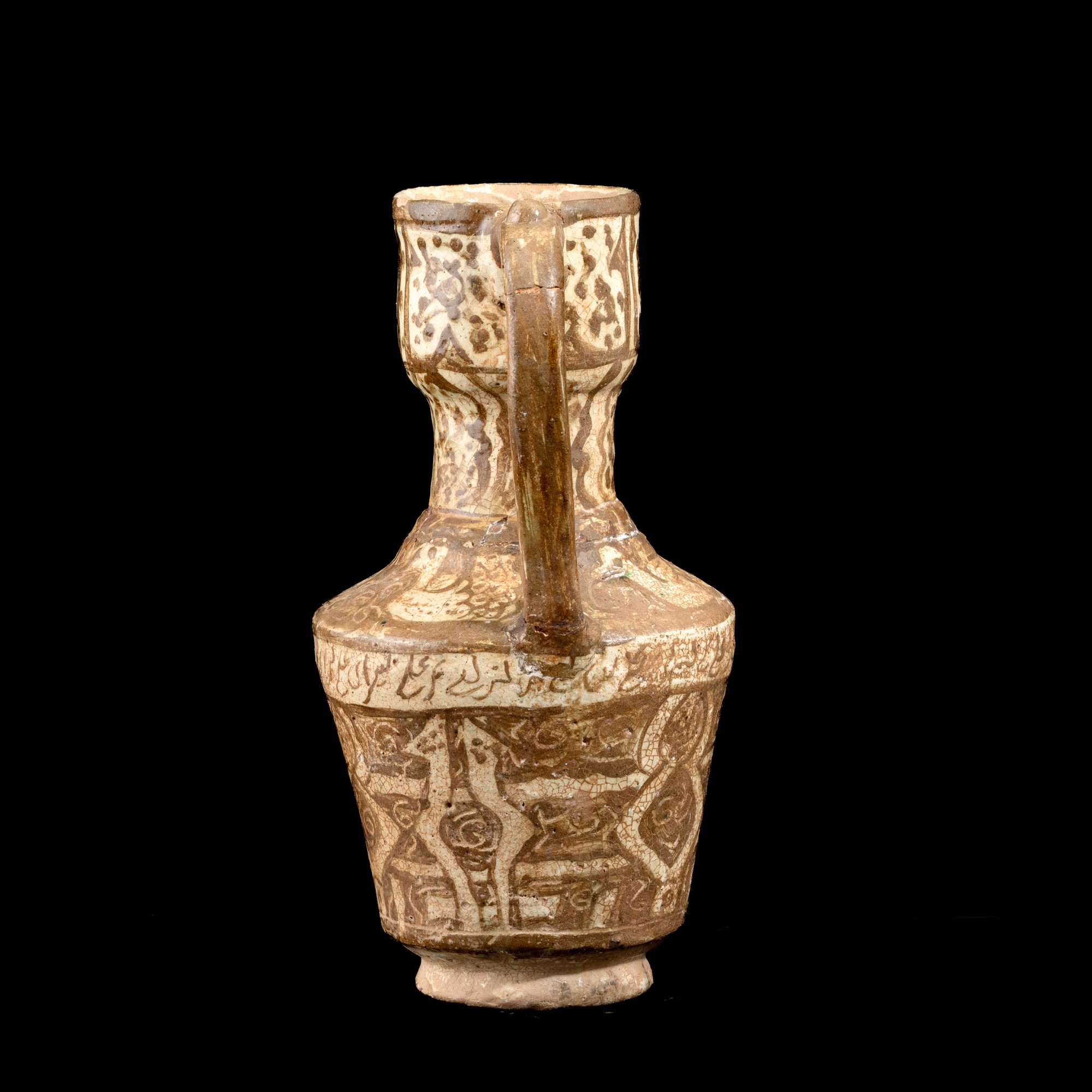 Versatoio in terracotta con decori geometrici e iscrizioni, Persia, XI secolo