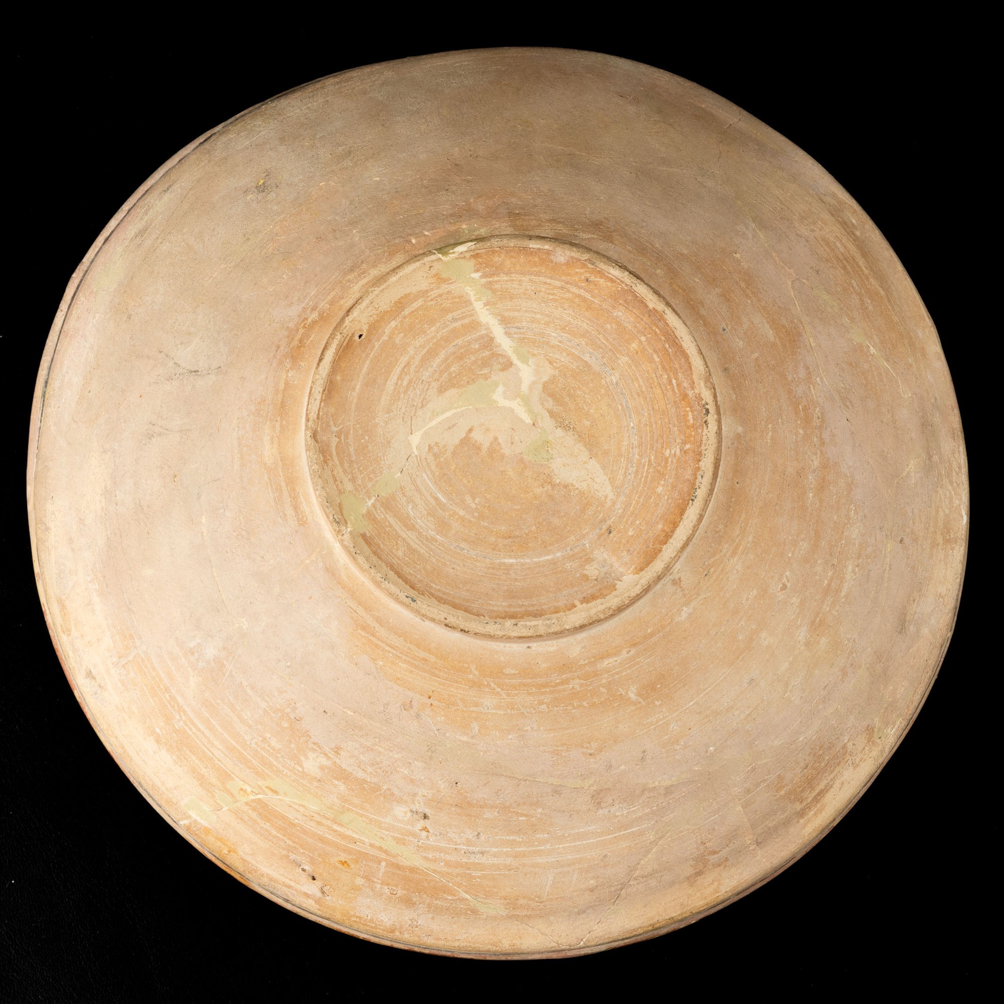 Piatto in terracotta di Nishapur con pavoni, Persia, XIV secolo
