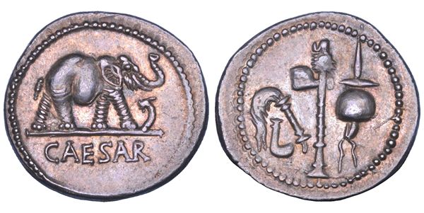 C. GIULIO CESARE.   Denario, anni 49-48 a.C. Zecca in movimento con Cesare. 
