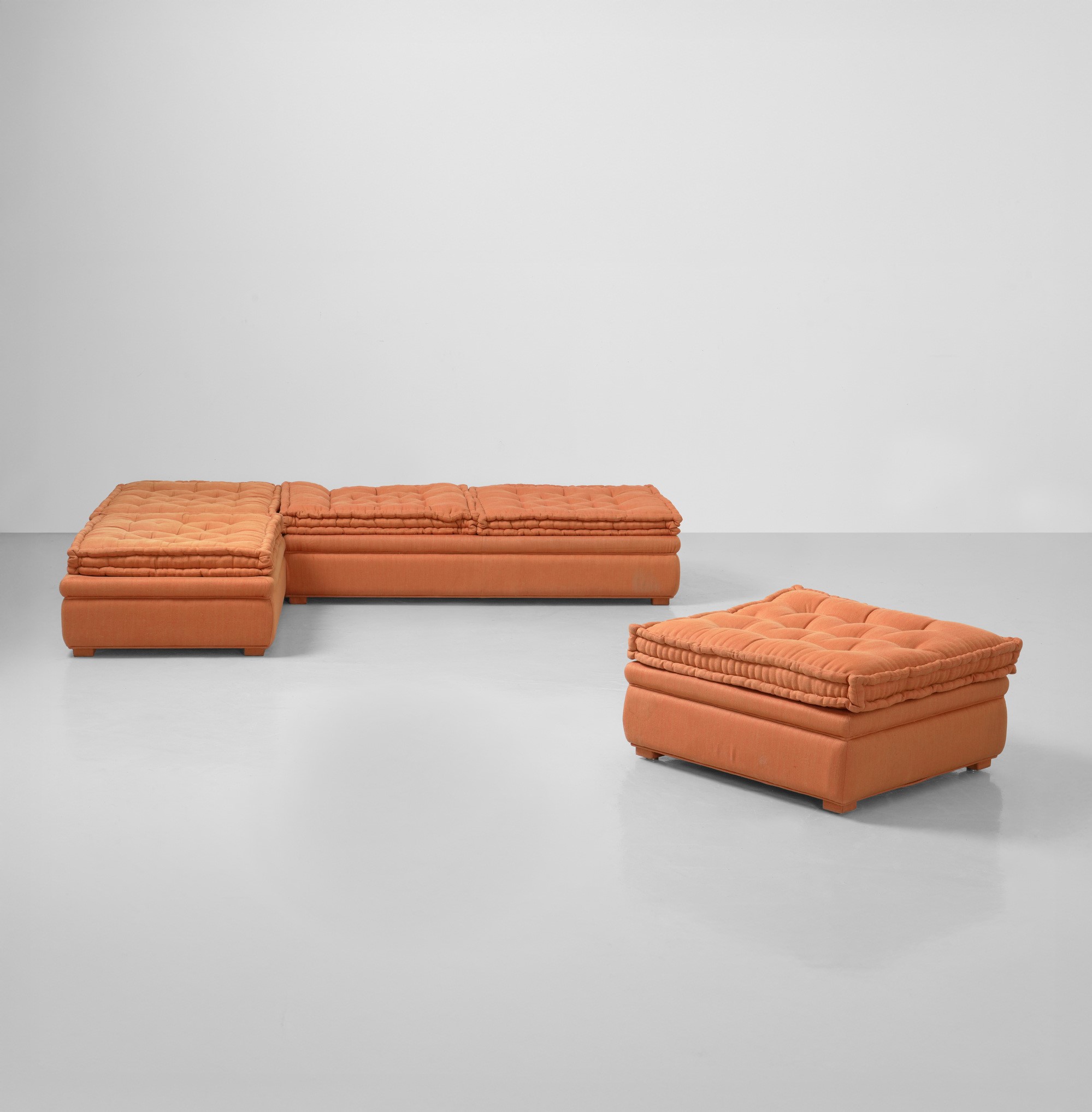 Daybed e pouf, produttore italiano, circa 2000