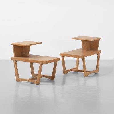 Due comodini in legno