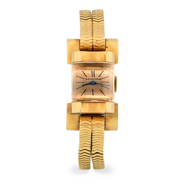 Boucheron - Elegante orologio Art Decò in oro rosa 18k con bracciale integrato e vetro bombato, quadrante salmone, circa 1943