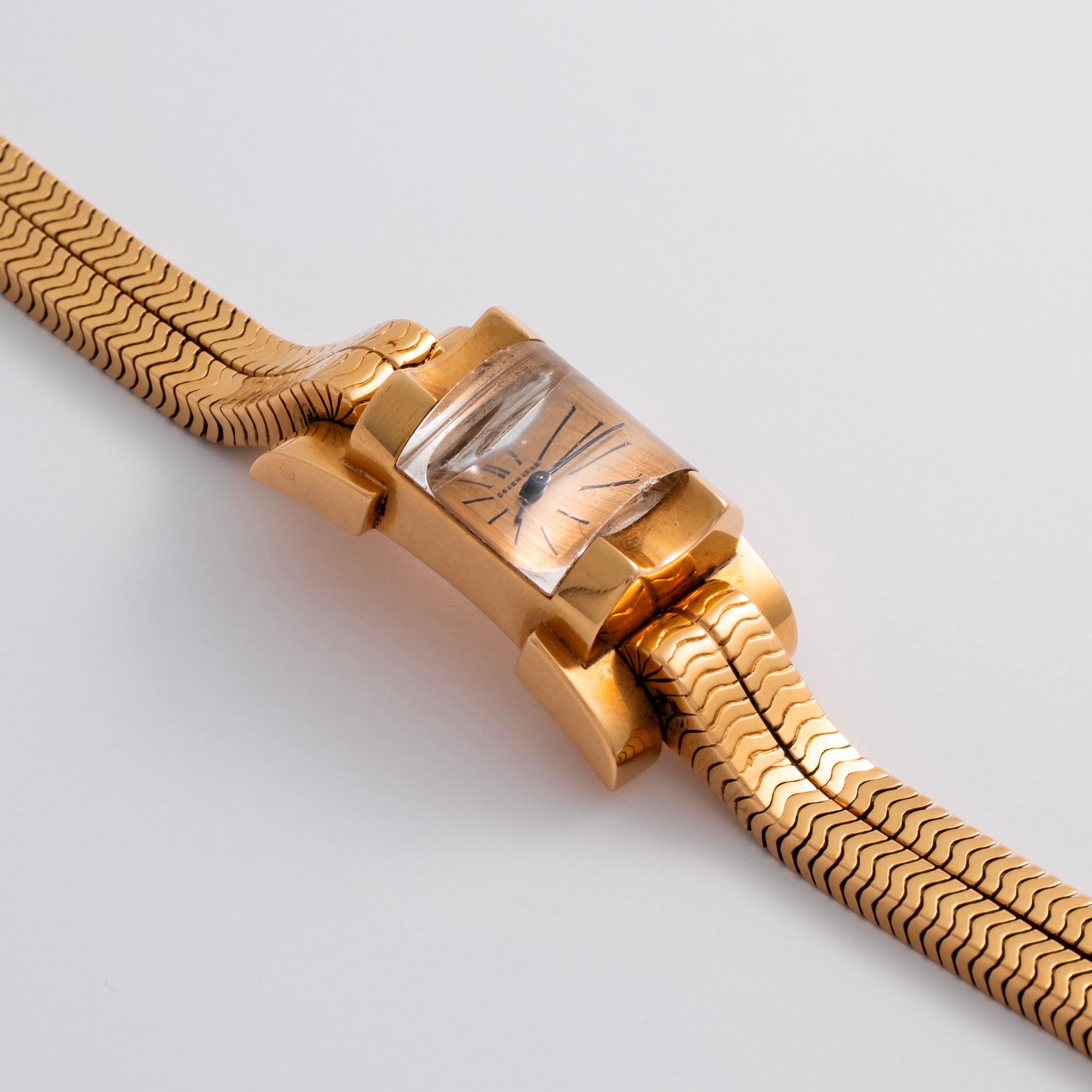 Boucheron - Orologio Art Déco in oro rosa 18k con bracciale integrato, quadrante salmone e vetro ...