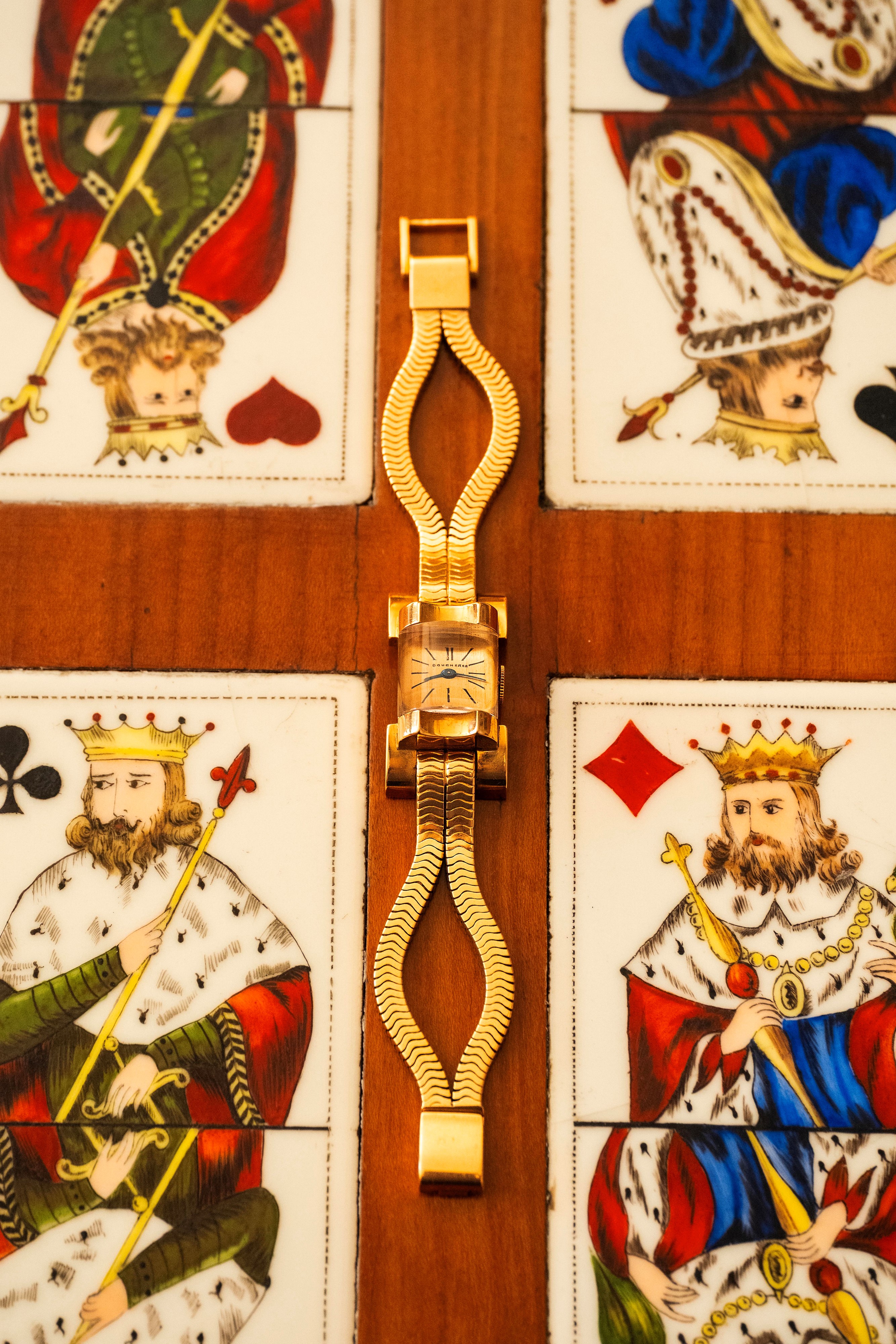 Boucheron - Orologio Art Déco in oro rosa 18k con bracciale integrato, quadrante salmone e vetro ...