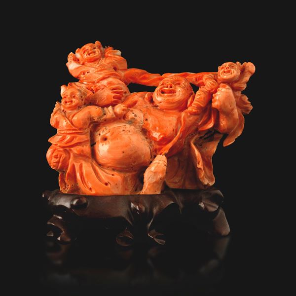 Figura di Budai con bambini scolpita in corallo, Cina, Dinastia Qing, XIX secolo
