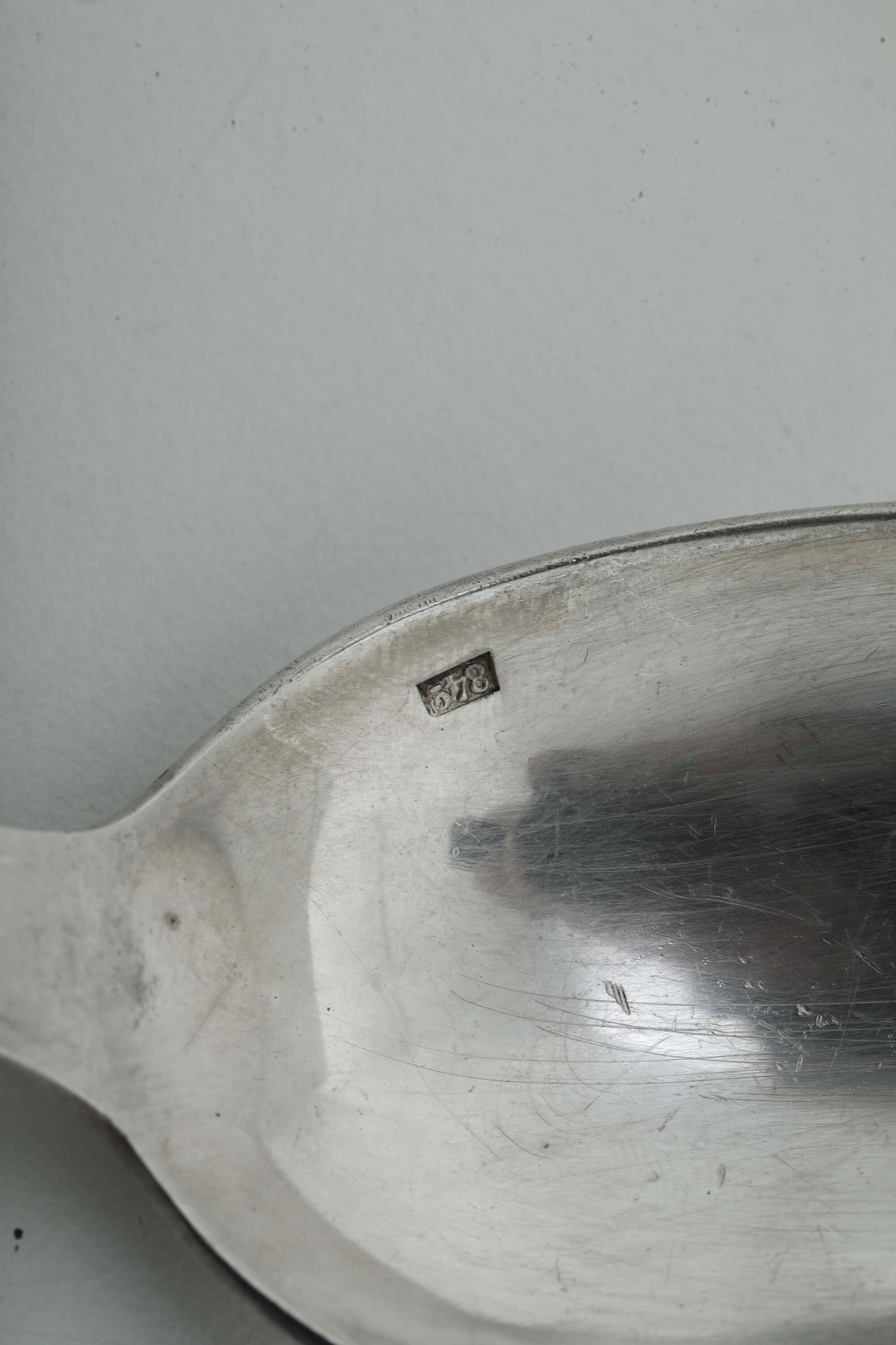 Undici cucchiai da tavola, argento fuso e sagomato (Russia, XIX-XX secolo)