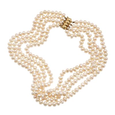 Collana a più fili di perle d’acqua dolce con fermaglio in oro giallo 750/1000