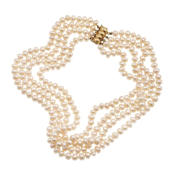 Collana a più fili di perle d’acqua dolce