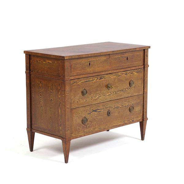 Comò in stile Luigi XVI