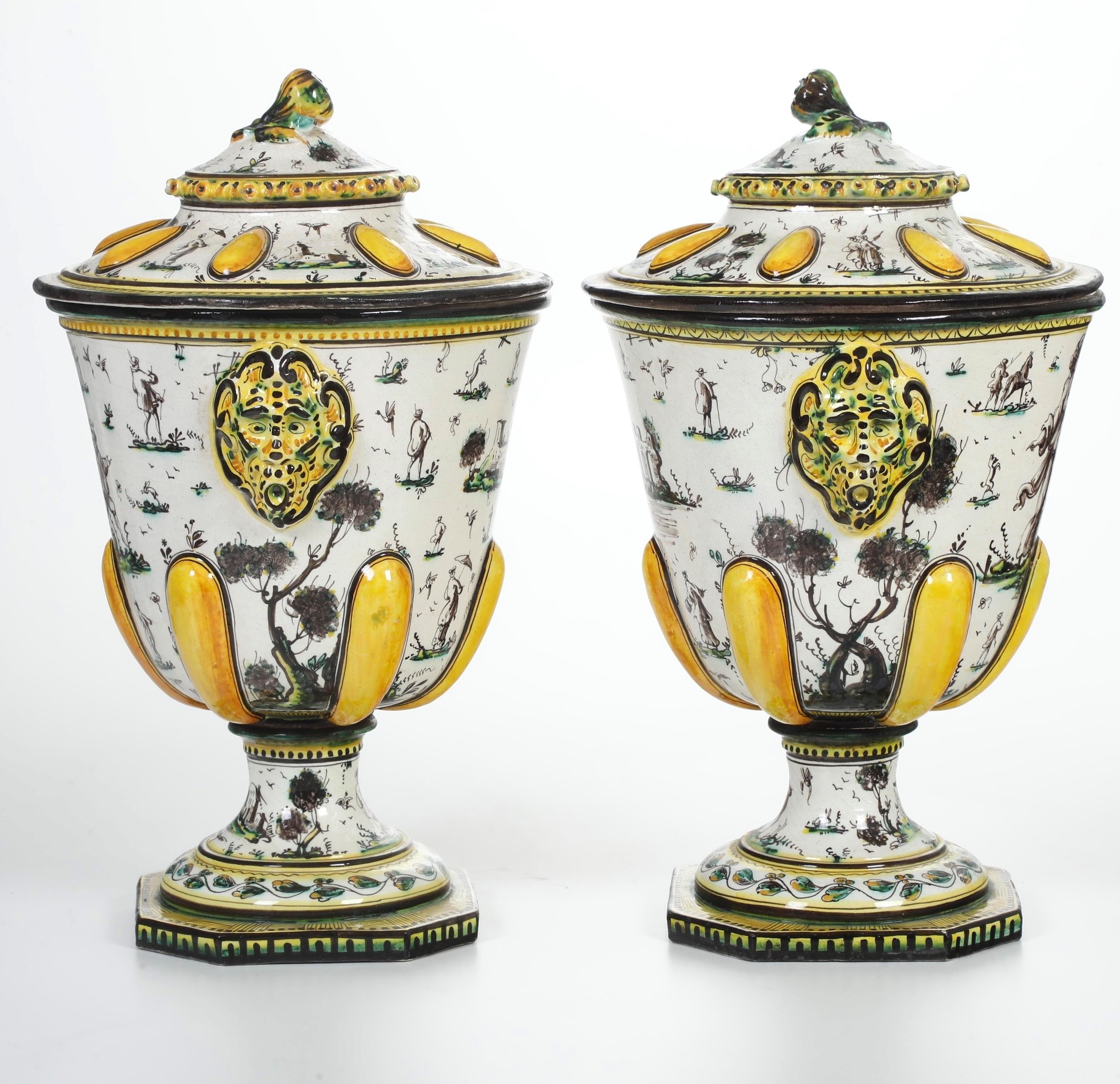 Coppia di vasi con coperchio. Liguria, probabilmente Albisola, XX secolo.