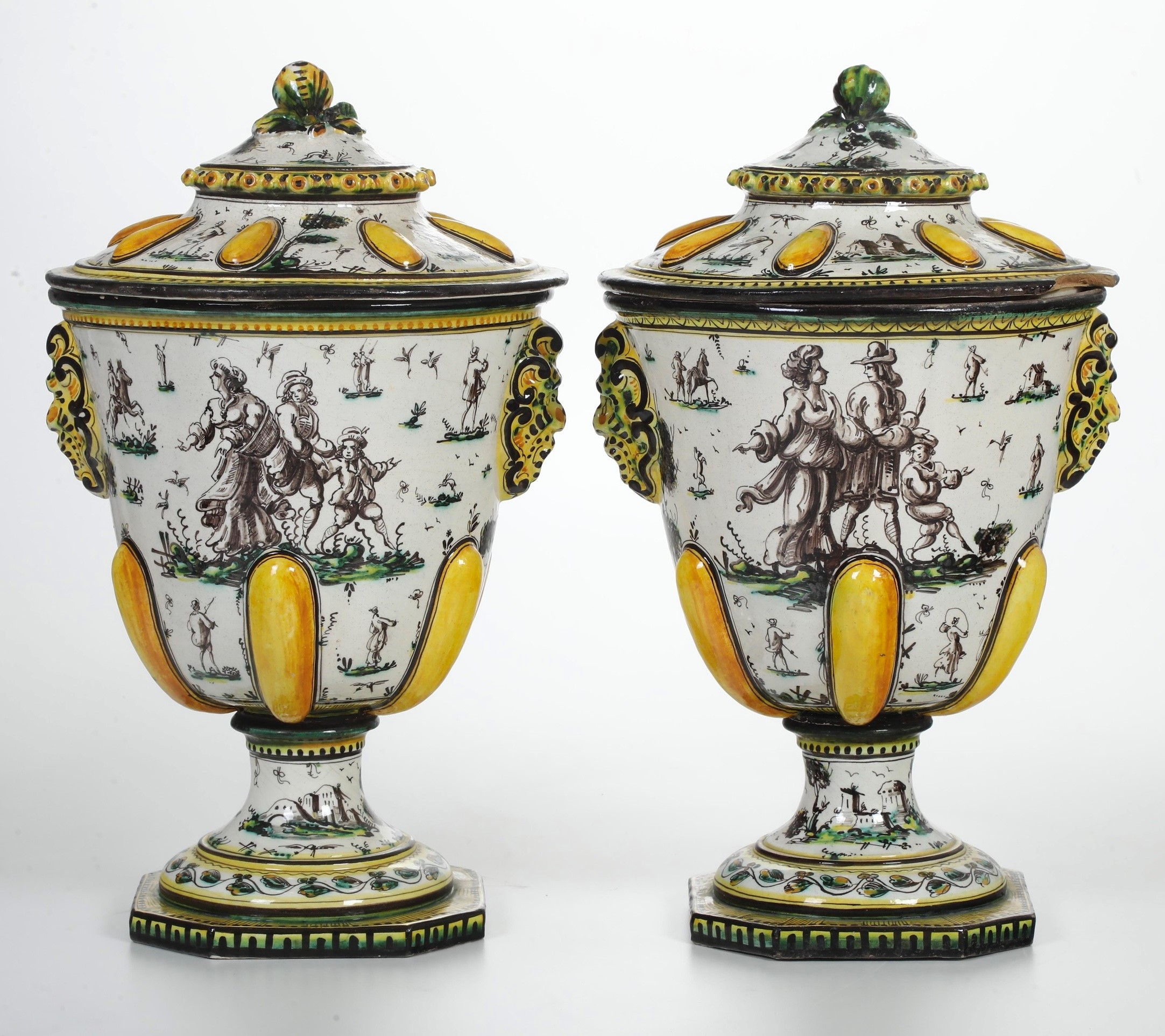 Coppia di vasi con coperchio. Liguria, probabilmente Albisola, XX secolo.