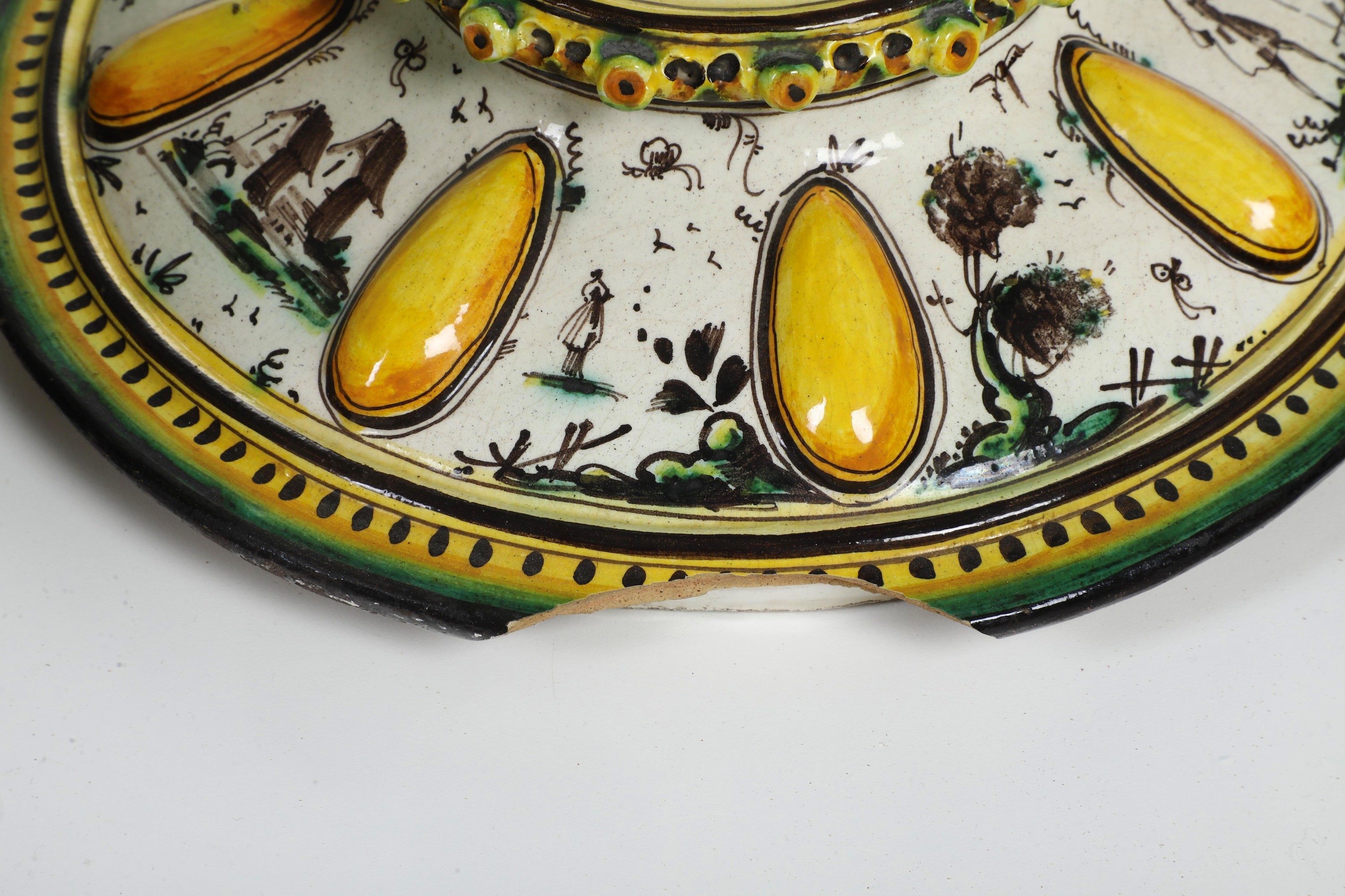 Coppia di vasi con coperchio. Liguria, probabilmente Albisola, XX secolo.