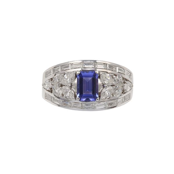 Tanzanite, diamond and gold ring