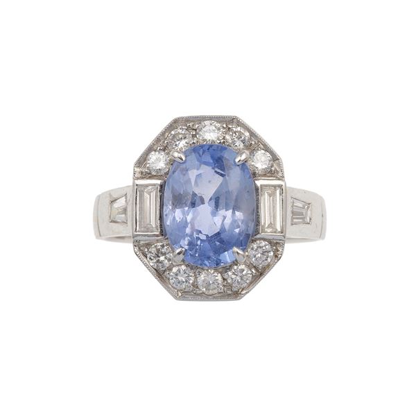 Anello con zaffiro Sri Lanka di ct 5.57, nessuna indicazione di riscaldamento