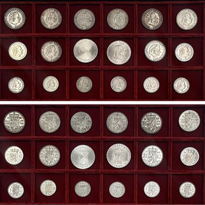 Olanda, Lotto di diciotto monete in argento (circa 220 g totali)