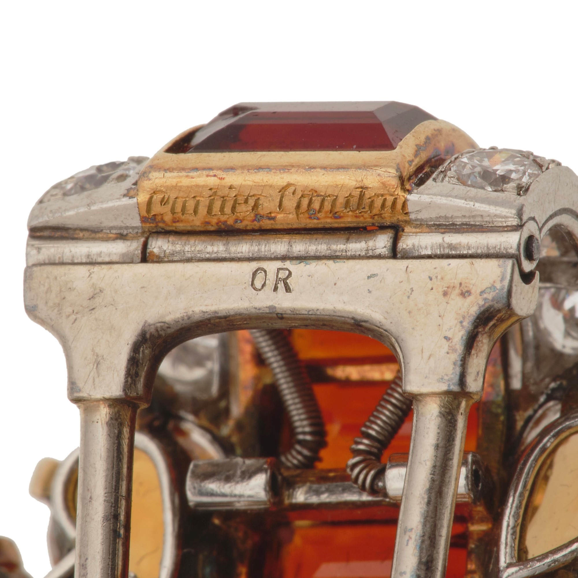 Cartier London. Clip con Diamanti e Quarzi Citrini
