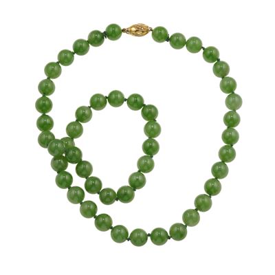 Collana con boules di nefrite in oro giallo e oro bianco 750/1000 con piccoli diamanti