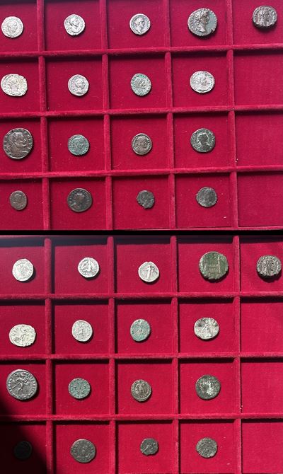 Impero Romano, Lotto di diciassette monete in argento e bronzo, coniata dal I al IV secolo