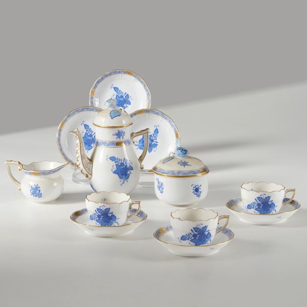 Servizio da caffè “Appony blu”.<BR>Ungheria, Manifattura Herend, XX secolo.
