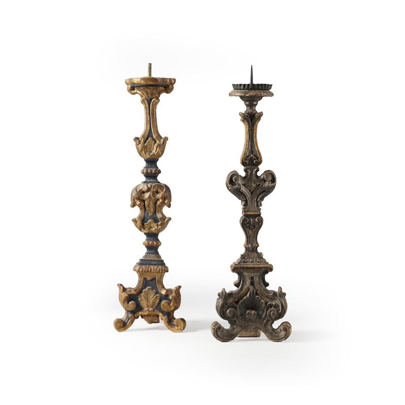 Due torciere in legno intagliato e dipinto  - Auction Antiques - Cambi Casa d'Aste