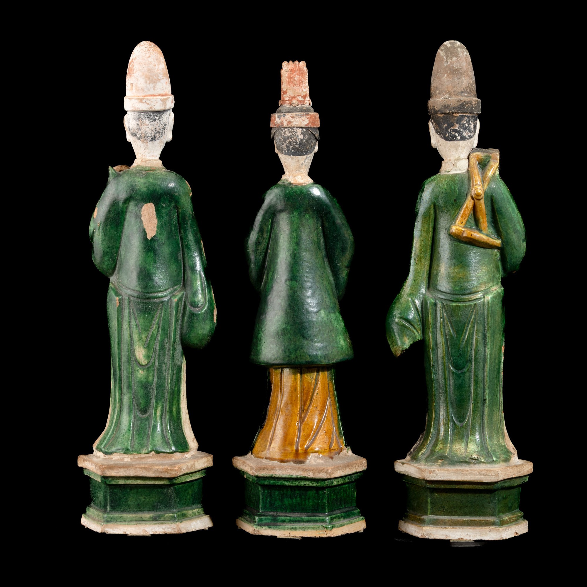 Gruppo di tre figure di personaggi, terracotta invetriata, Cina, Dinastia Ming (1368-1644)