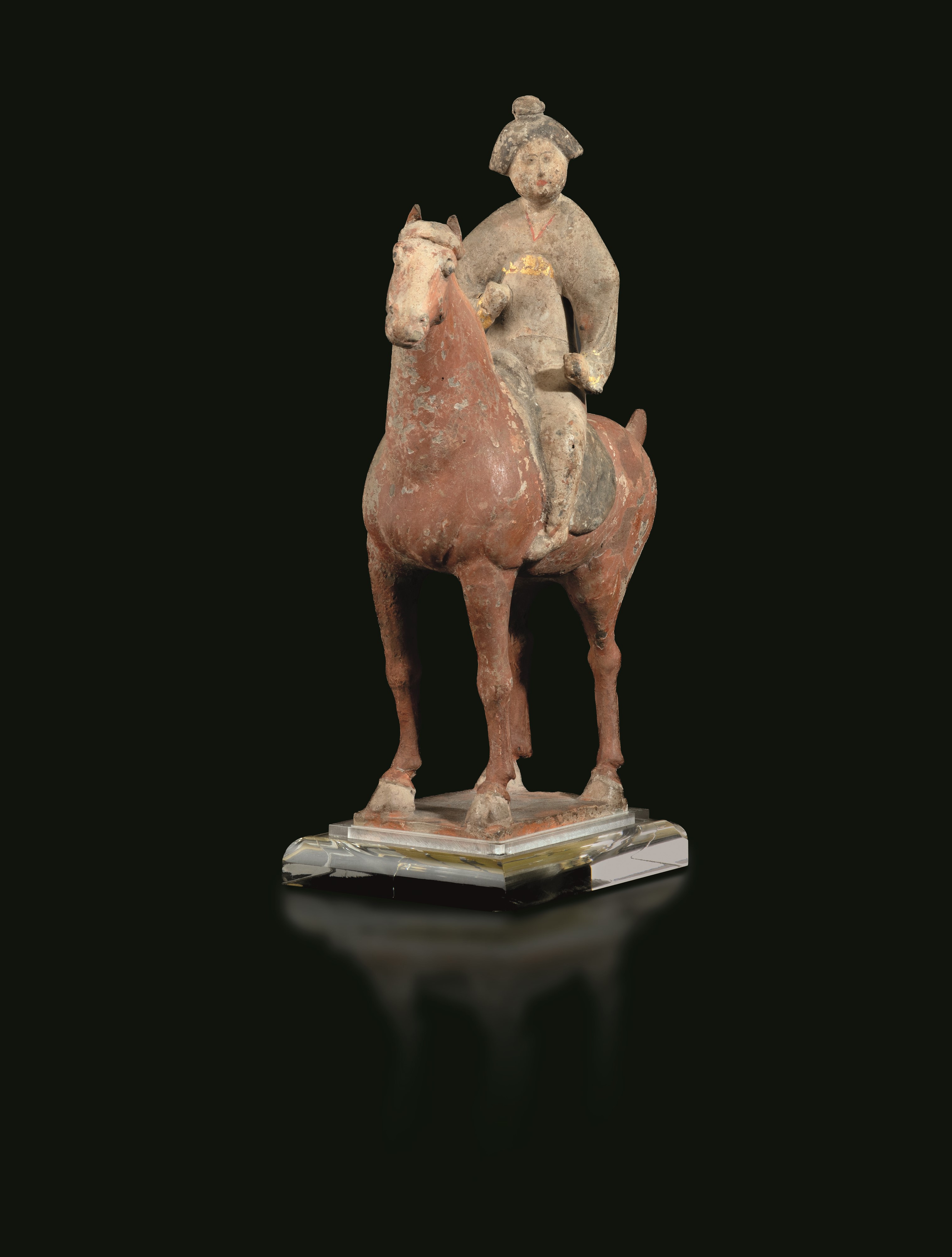 Cina, Dinastia Tang (618-907), Figura di amazzone a cavallo in terracotta policroma