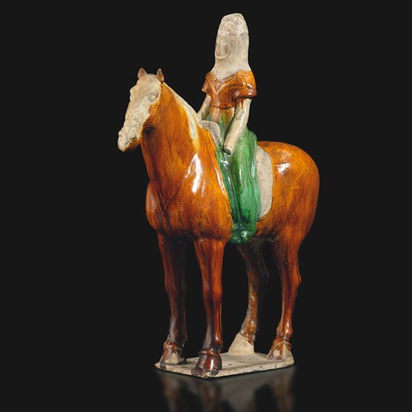 Figura equestre in terracotta Sancai, Cina, Dinastia Tang (618-906)