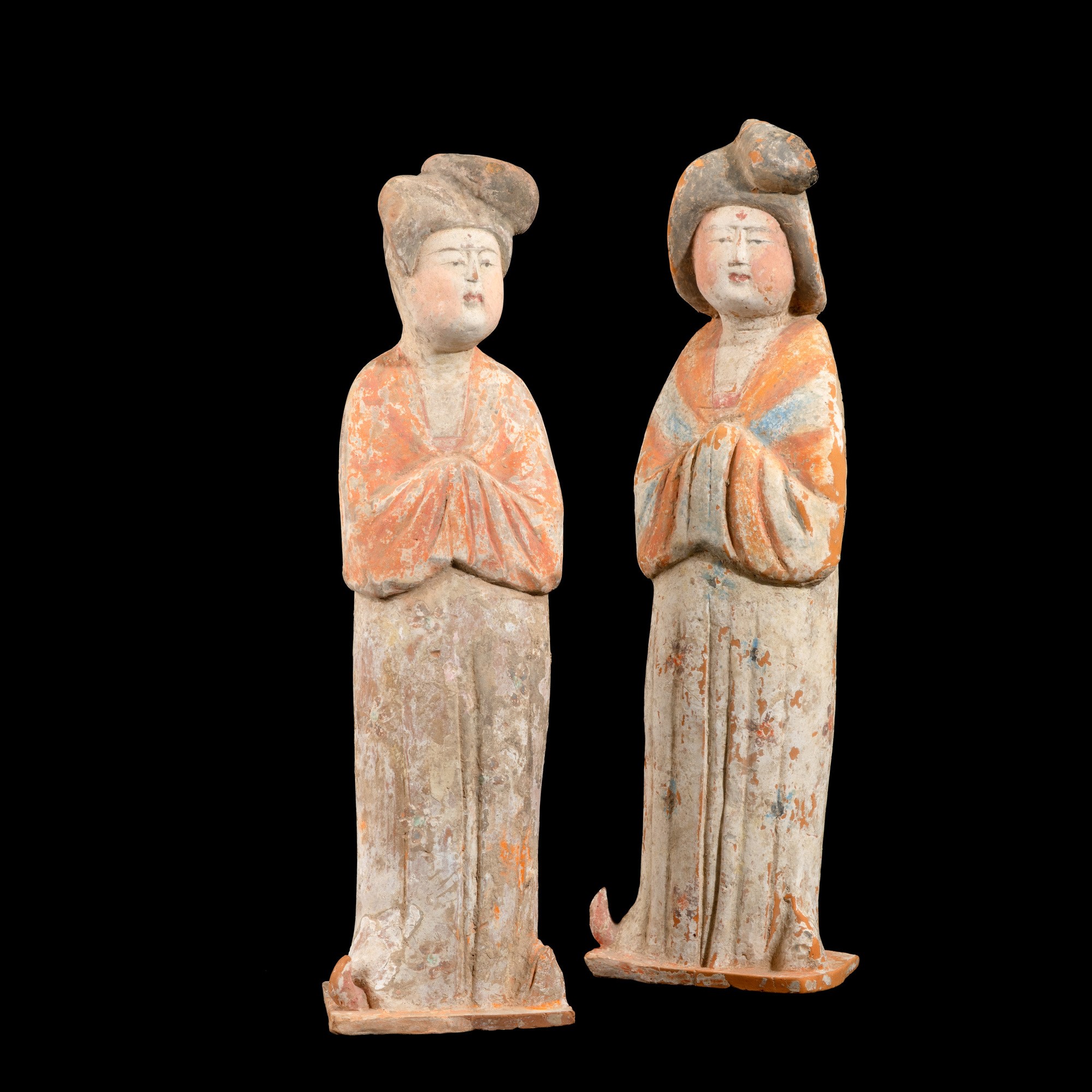 Cina, Dinastia Tang (618-906), Due Fat Lady in terracotta con tracce di policromia