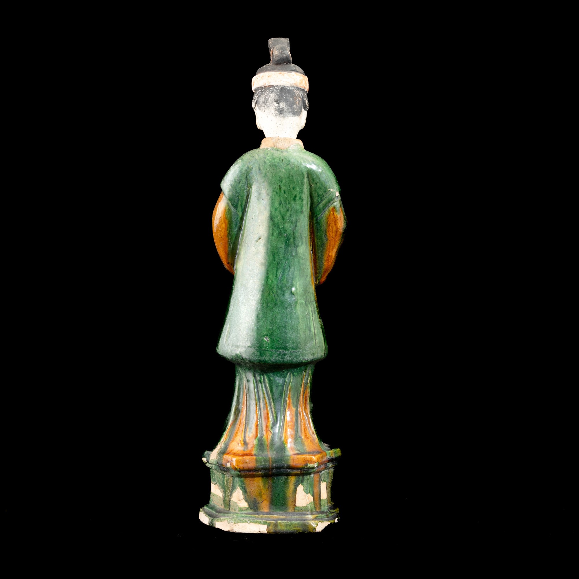 Sancai, Figura di dignitario in terracotta, Cina, Dinastia Tang (618-906)