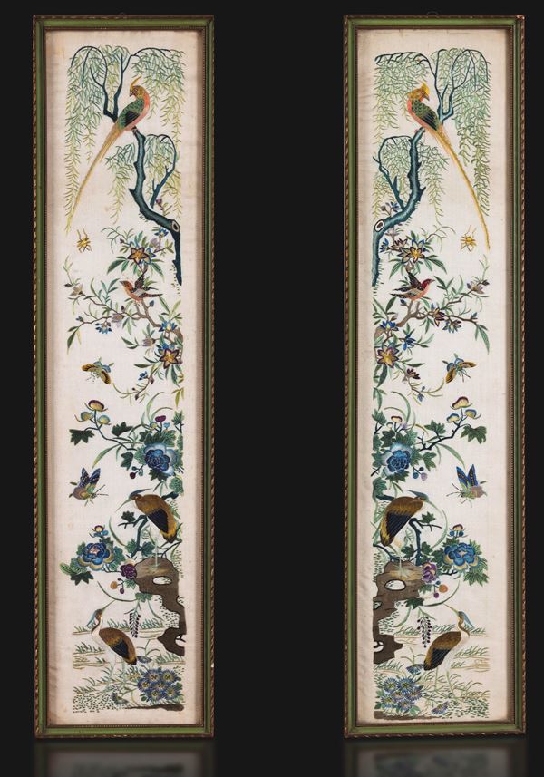 Coppia di pannelli a soggetto naturalistico raffiguranti fenici con farfalle, Cina, Dinastia Qing, XIX secolo
