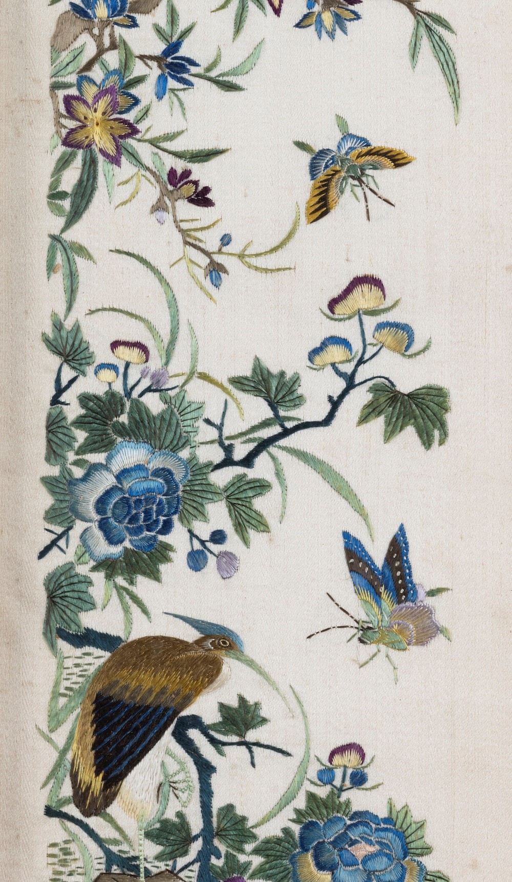 Coppia di pannelli naturalistici con fenici e farfalle, Cina, Dinastia Qing, XIX secolo