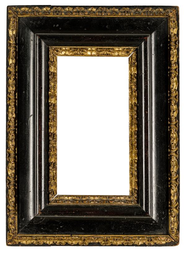 Cornice. Italia centrale XVIII secolo