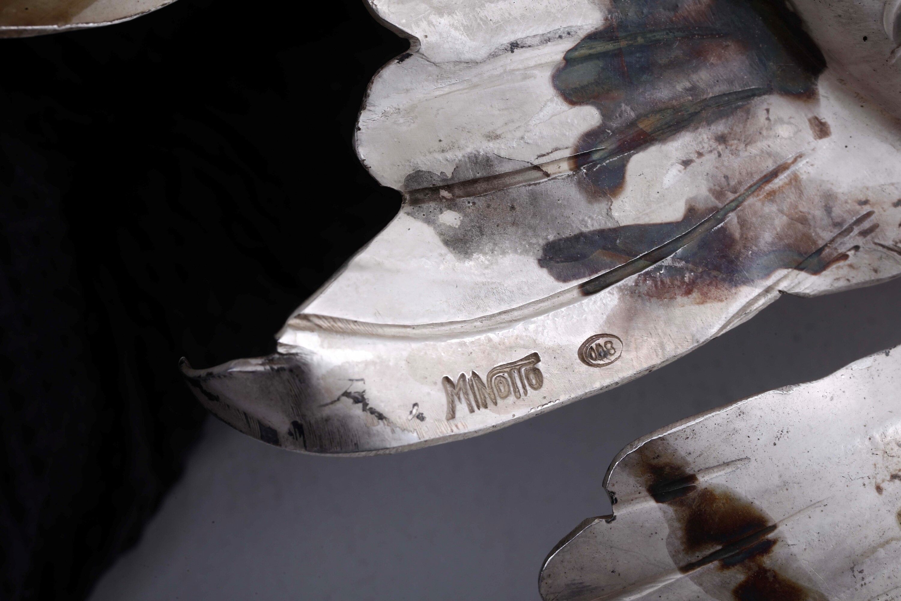 Marcello Minotto, Pesce in argento fuso e sagomato (decorazione) – fine del XX secolo