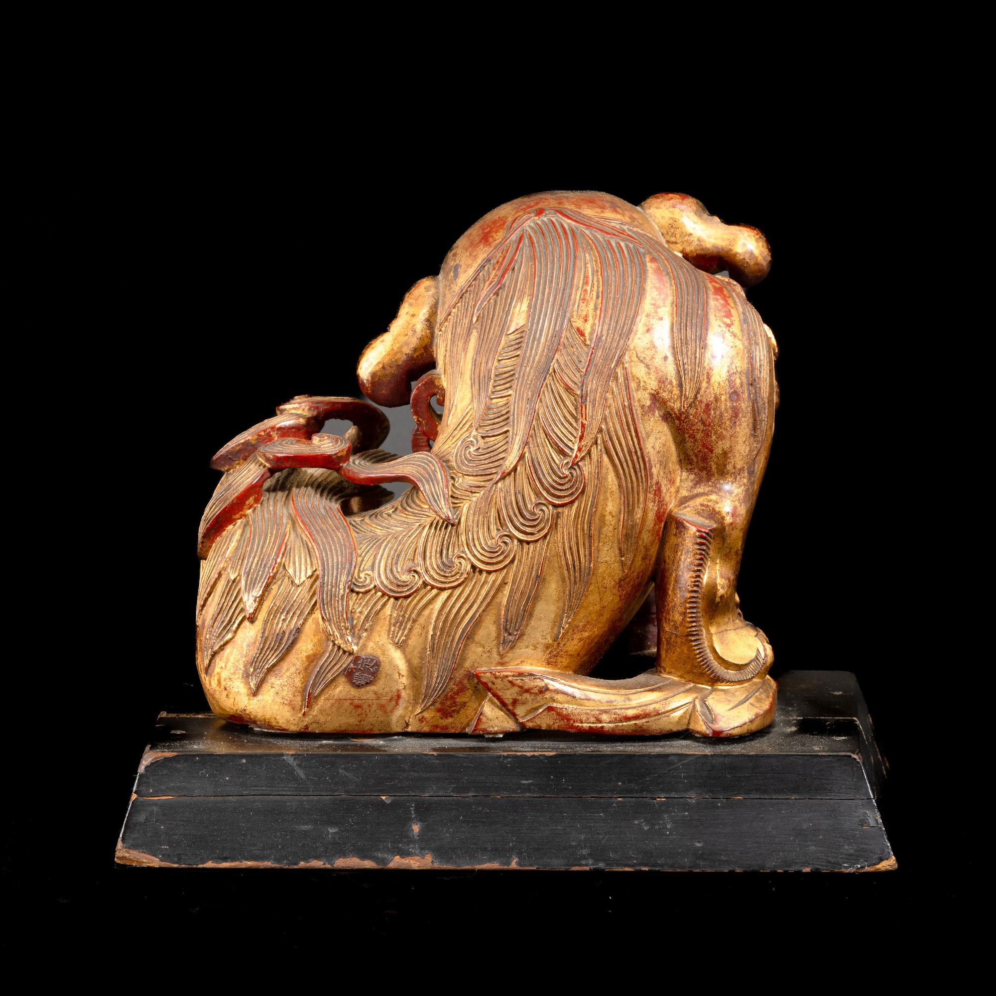 Cina, Figura di cane di Pho (fu) in legno laccato e dorato, Dinastia Qing, XIX secolo