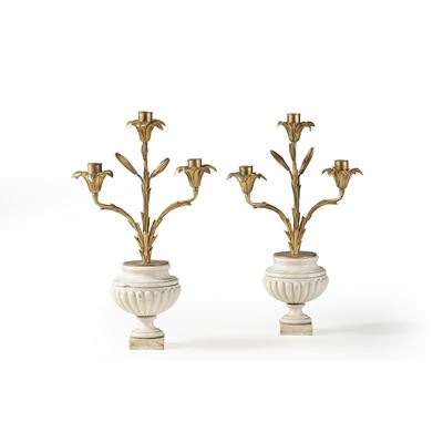 Coppia di vasi con candelabri, oggetti da antiquariato