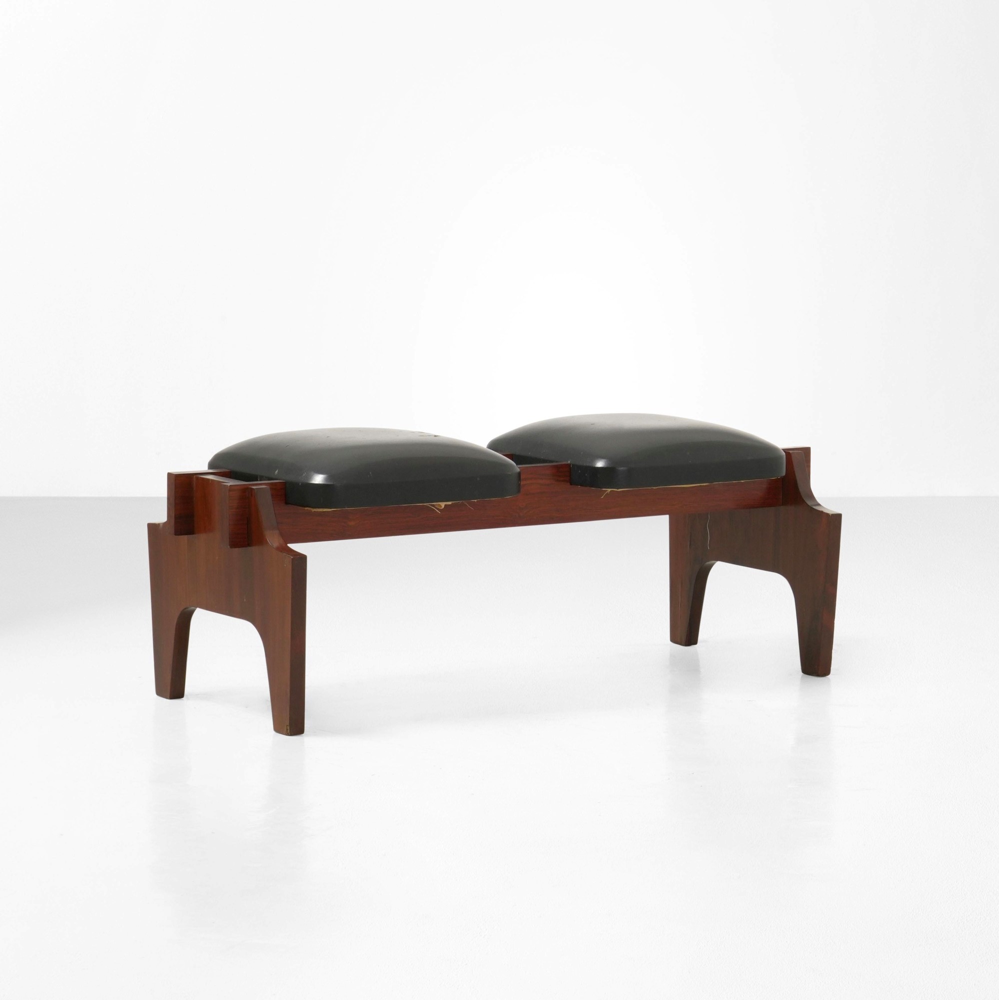 Panca in legno e impiallacciato con rivestimento in skai, produzione italiana, ca. 1950