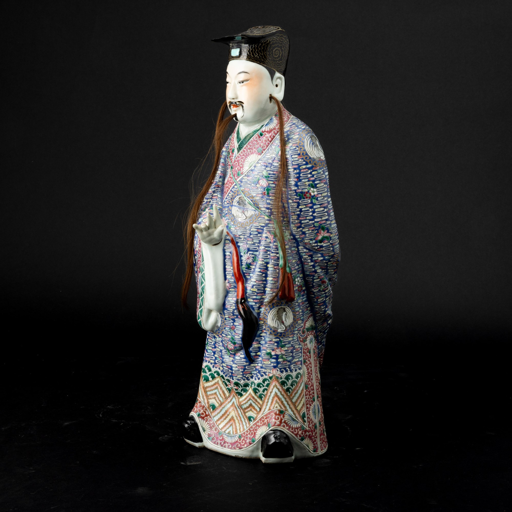 Figura in porcellana, Famiglia Rosa policroma raffigurante Immortale, Cina, Repubblica