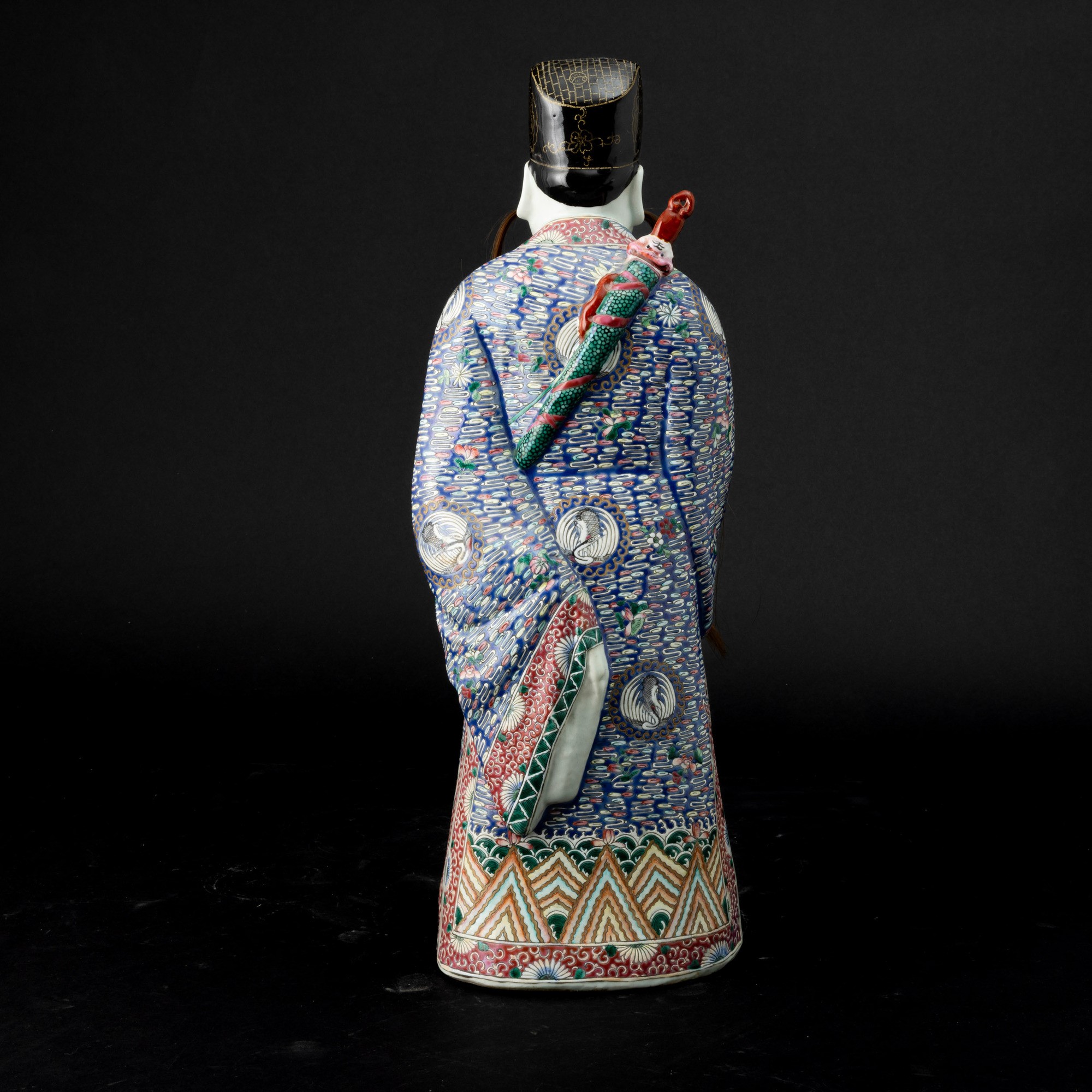 Figura in porcellana, Famiglia Rosa policroma raffigurante Immortale, Cina, Repubblica