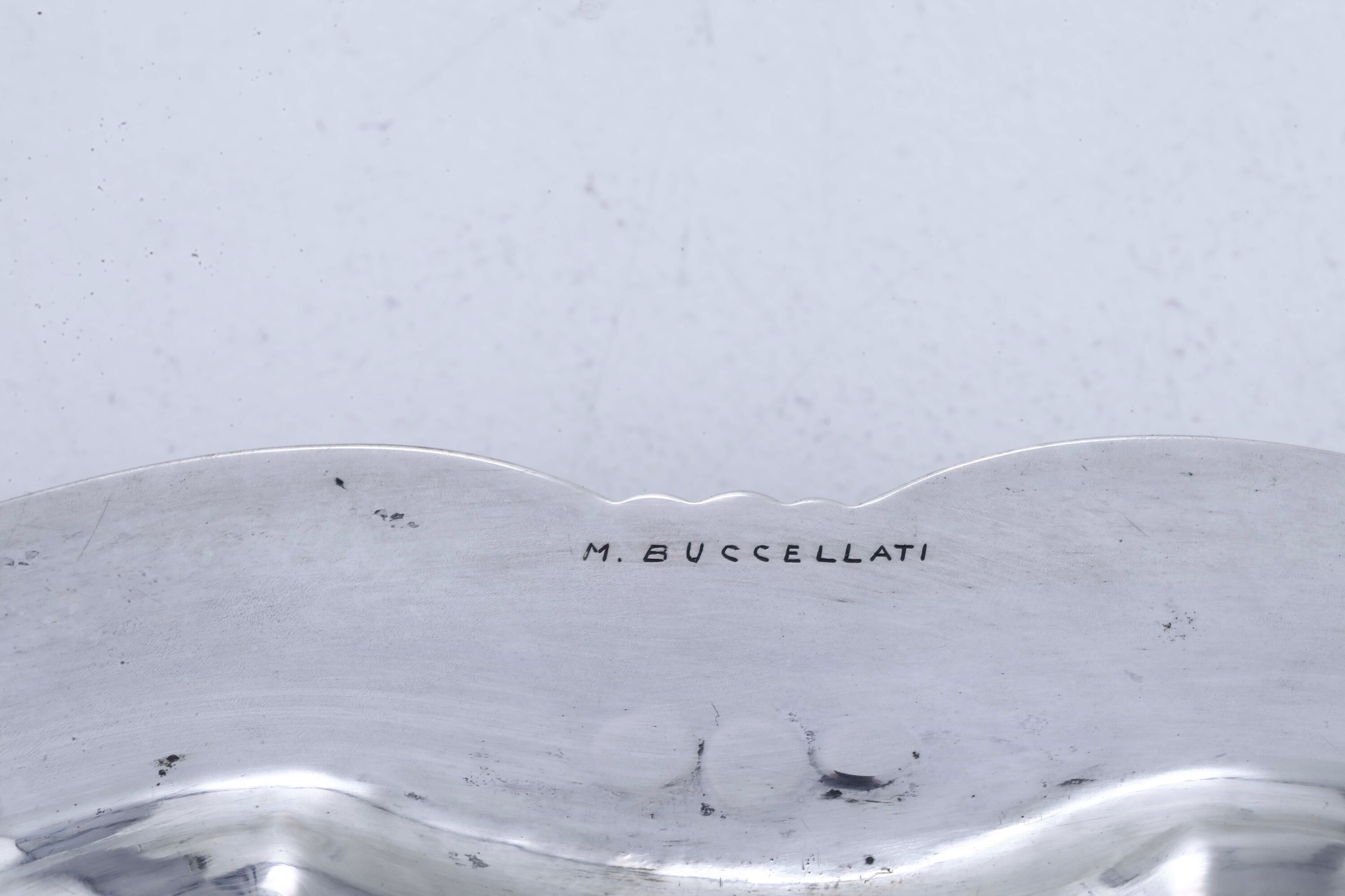 Messulam (per Maison Mario Buccellati), Bacile in argento fuso e sagomato, marchio con fascio lit...