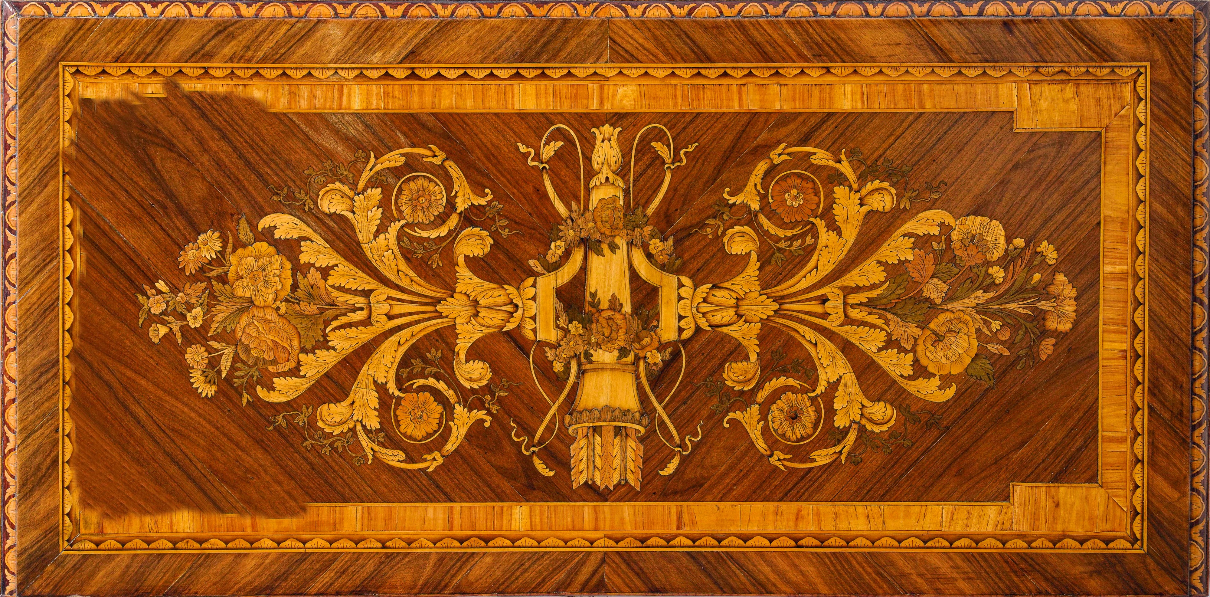 Inizio XIX secolo, Toilette neoclassica in legno intarsiato e filettato