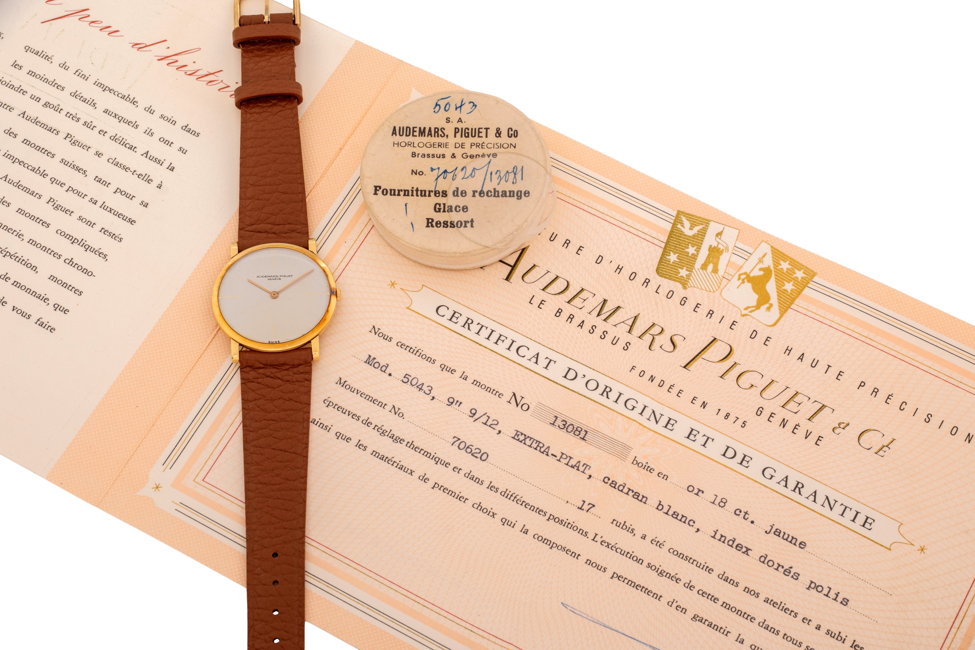 Audemars Piguet - Extrapiatto ref. 5043, oro giallo 18k, quadrante bianco con indici dorati, circ...