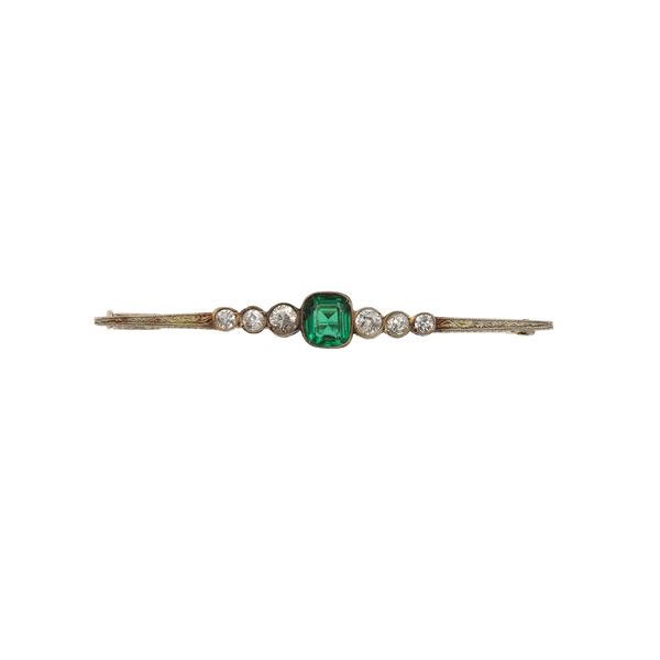 Diamond, synthetic gem and gold brooch