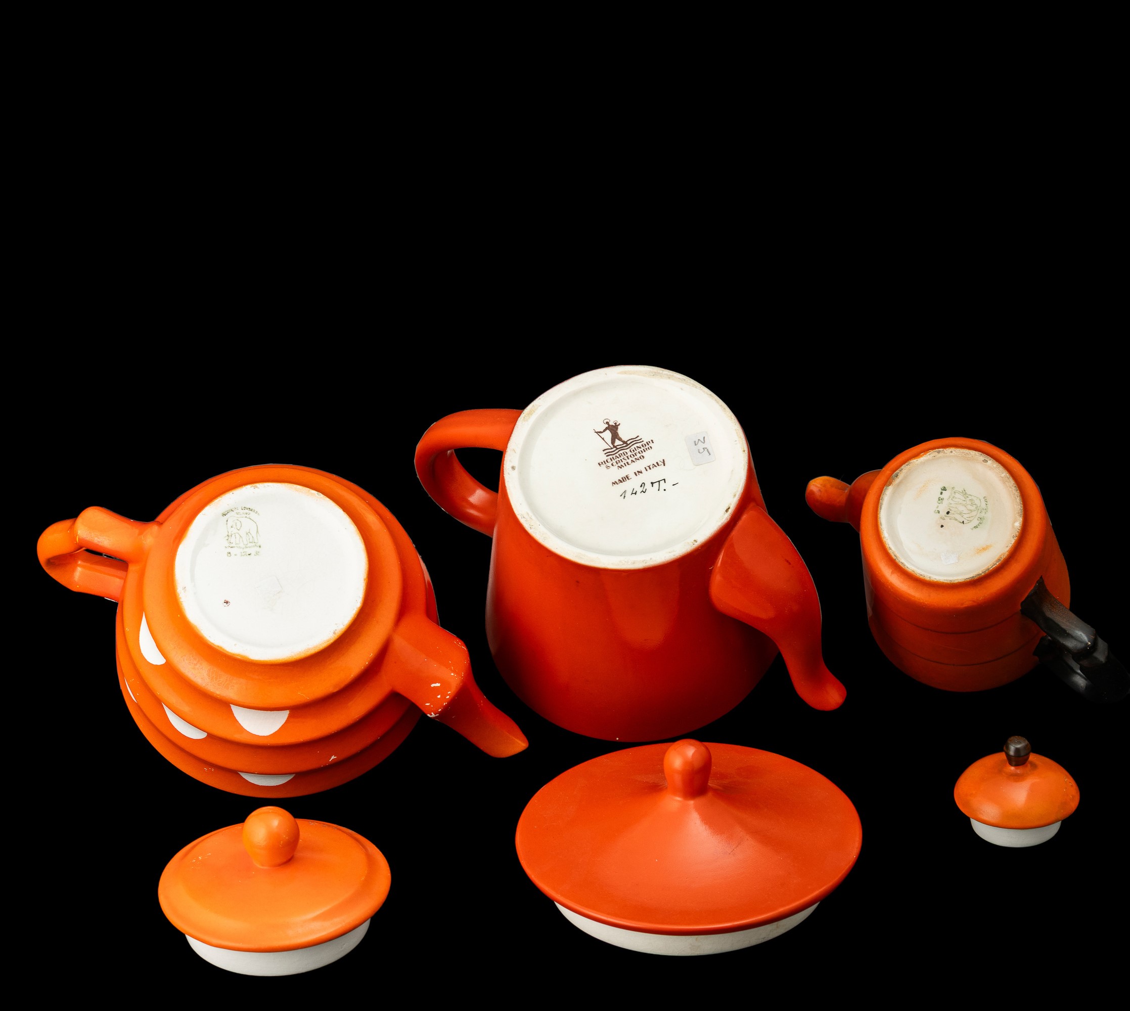 Richard Ginori, San Cristoforo e Società Ceramica Lombarda, Milano, tre teiere in terraglia a col...
